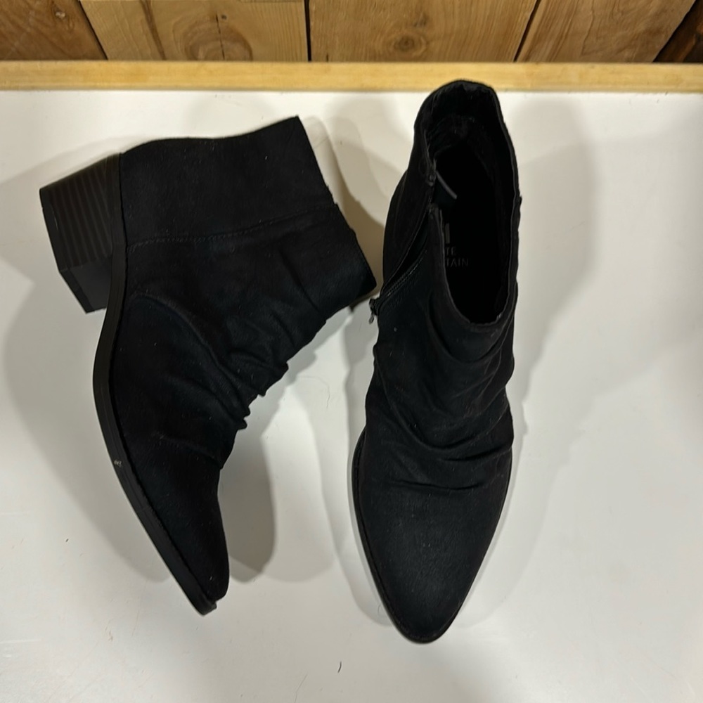 White mountain booties